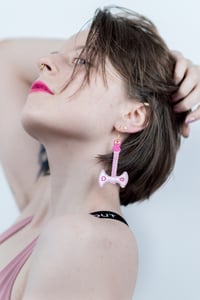 Image 3 of Boucles d'oreilles "Rose danger"