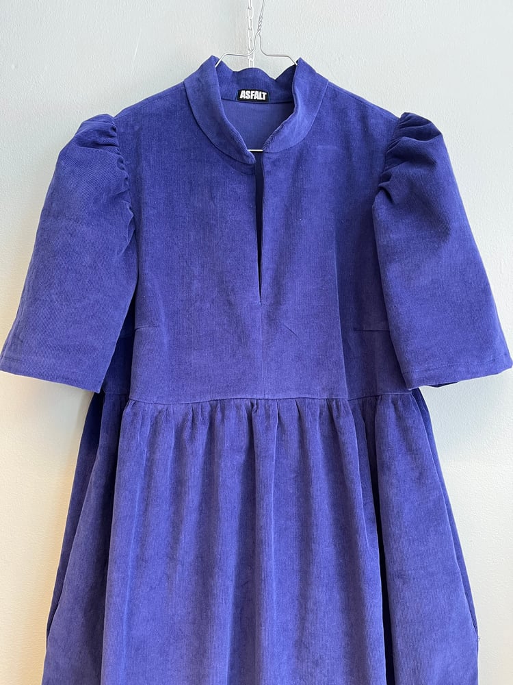 Image of Ella kjole i blå fløjl (xs-xxl)
