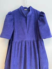 Image 4 of Ella kjole i blå fløjl (xs-xxl)