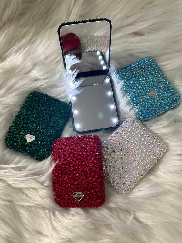 Image of Compact Beauty Mirror w/ LED Lights