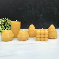 Image 2 of Small Cylinder Beeswax Candle 