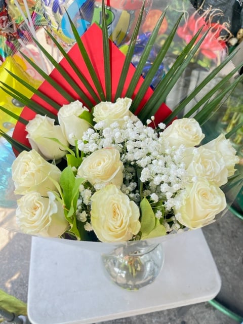 Image of White Rose Bouquet 