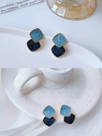 Image 1 of 蓝色几何耳钉 geometry ear studs