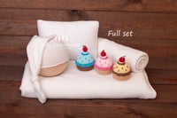 Newborn photo set cherry cupcakes