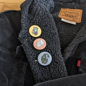 Badge Montre Calculatrice Enby 