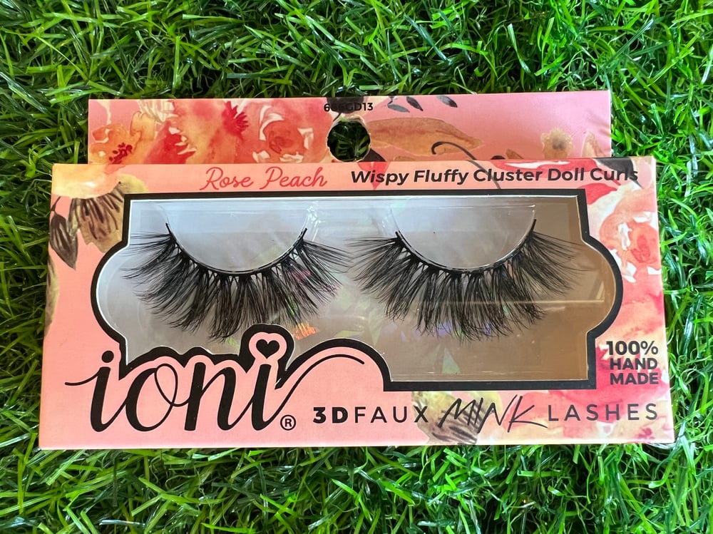 Rose Peach 🍑 ioni lashes 