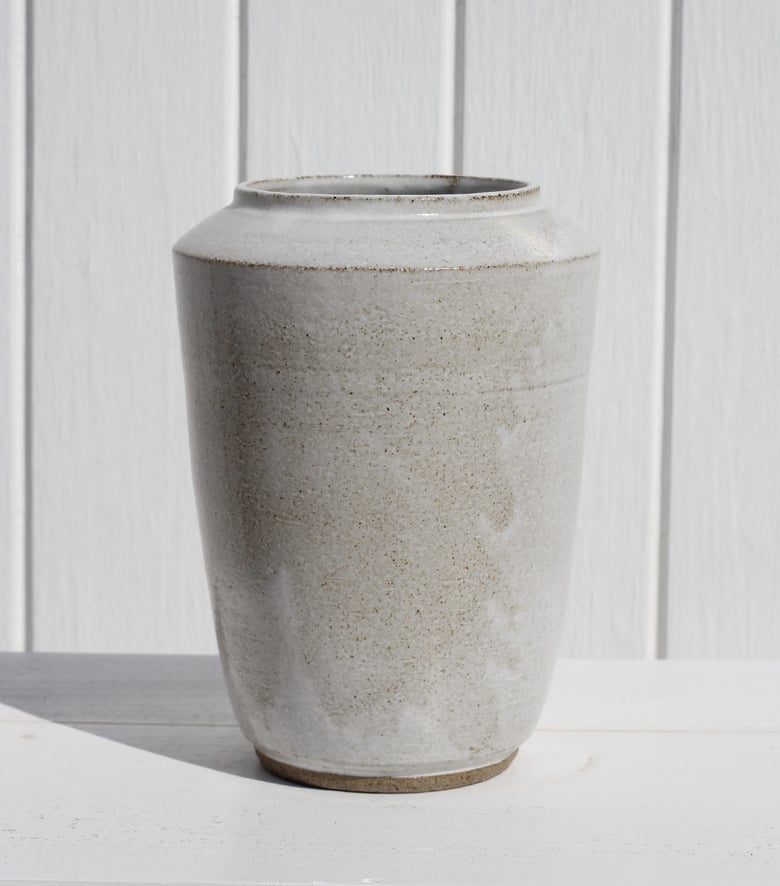 Image of Grå hvid vase