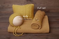 Simple set mustard