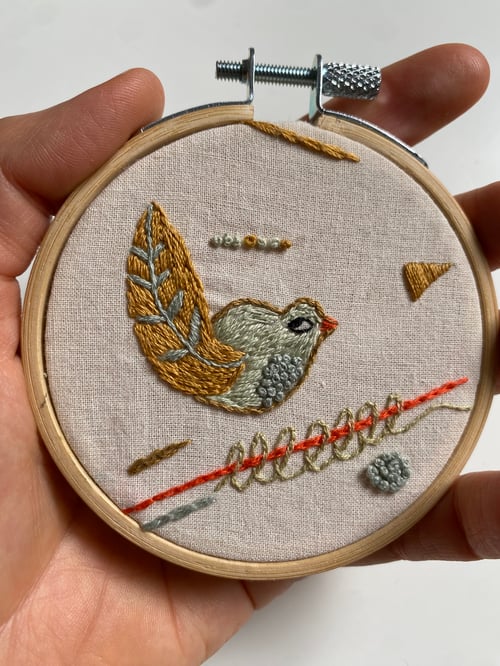 Image of Birdie - hand embroidered art on a tiny hoop 8.5cm (3.5")