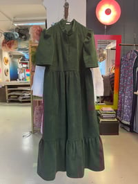 Image 5 of Ella kjole i mørkegrøn fløjl (xs-xxl)