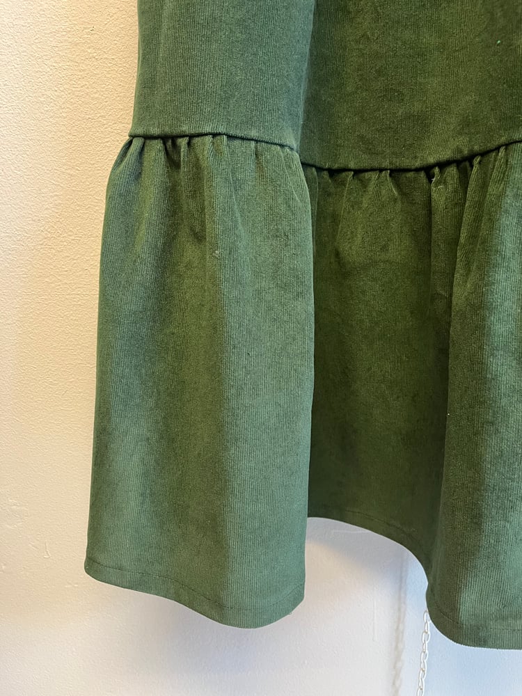 Image of Ella kjole i mørkegrøn fløjl (xs-xxl)
