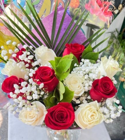 Image of Red & White Roses Mixed Bouquet 