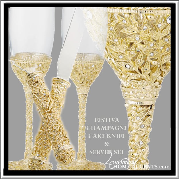 Toasting flutes and store cake cutting set