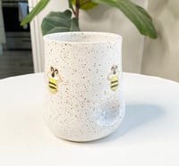 Image 1 of Bee THUMB CUP  Preorder