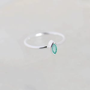 Image of Colombia Emerald marquise cut classic silver ring