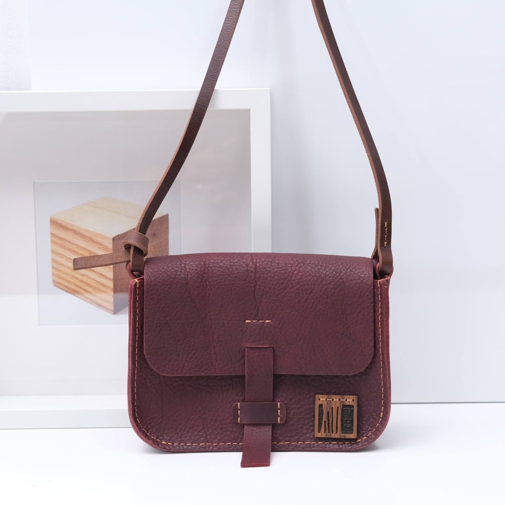 Image of Little Sling in vintage cherry