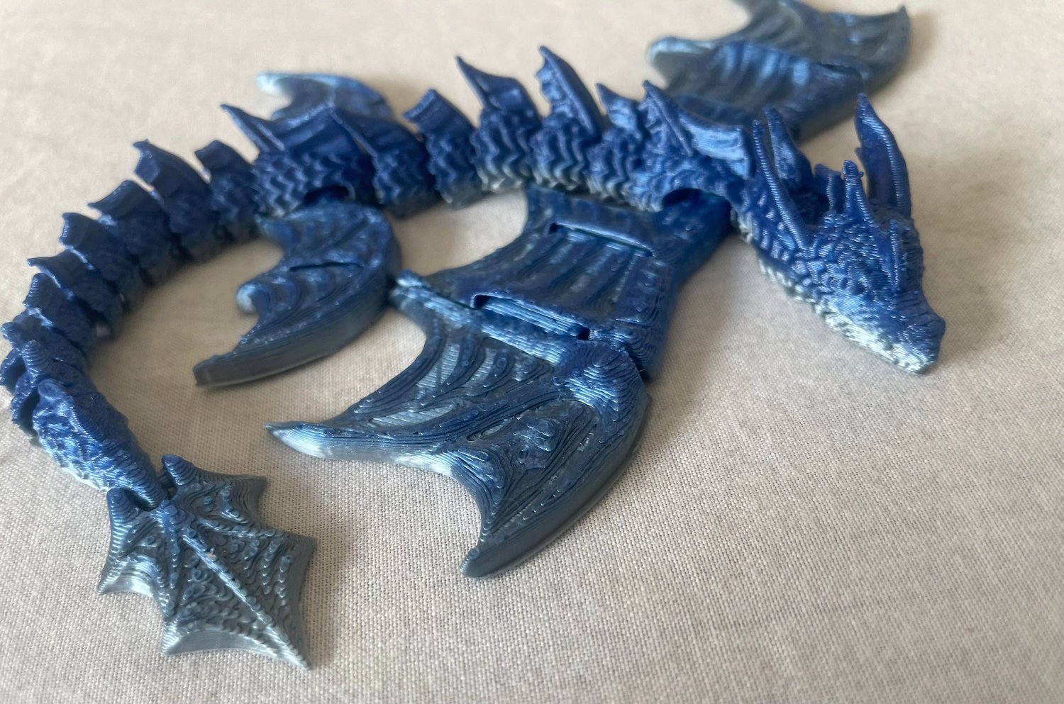 Image of Medium articulated dragon