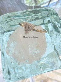 14k solid gold triangle diamond ring