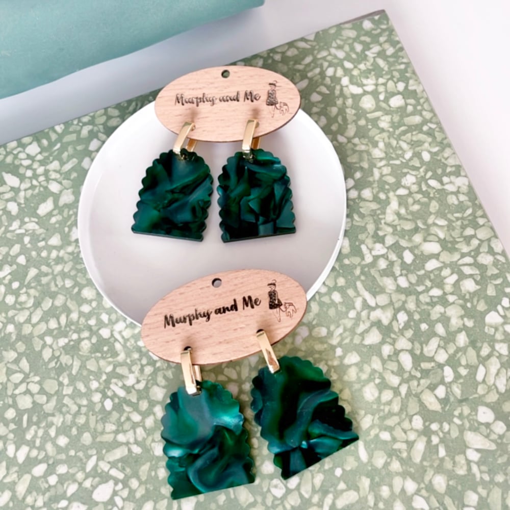 Image of Emerald Green Scallop Arch Dangles