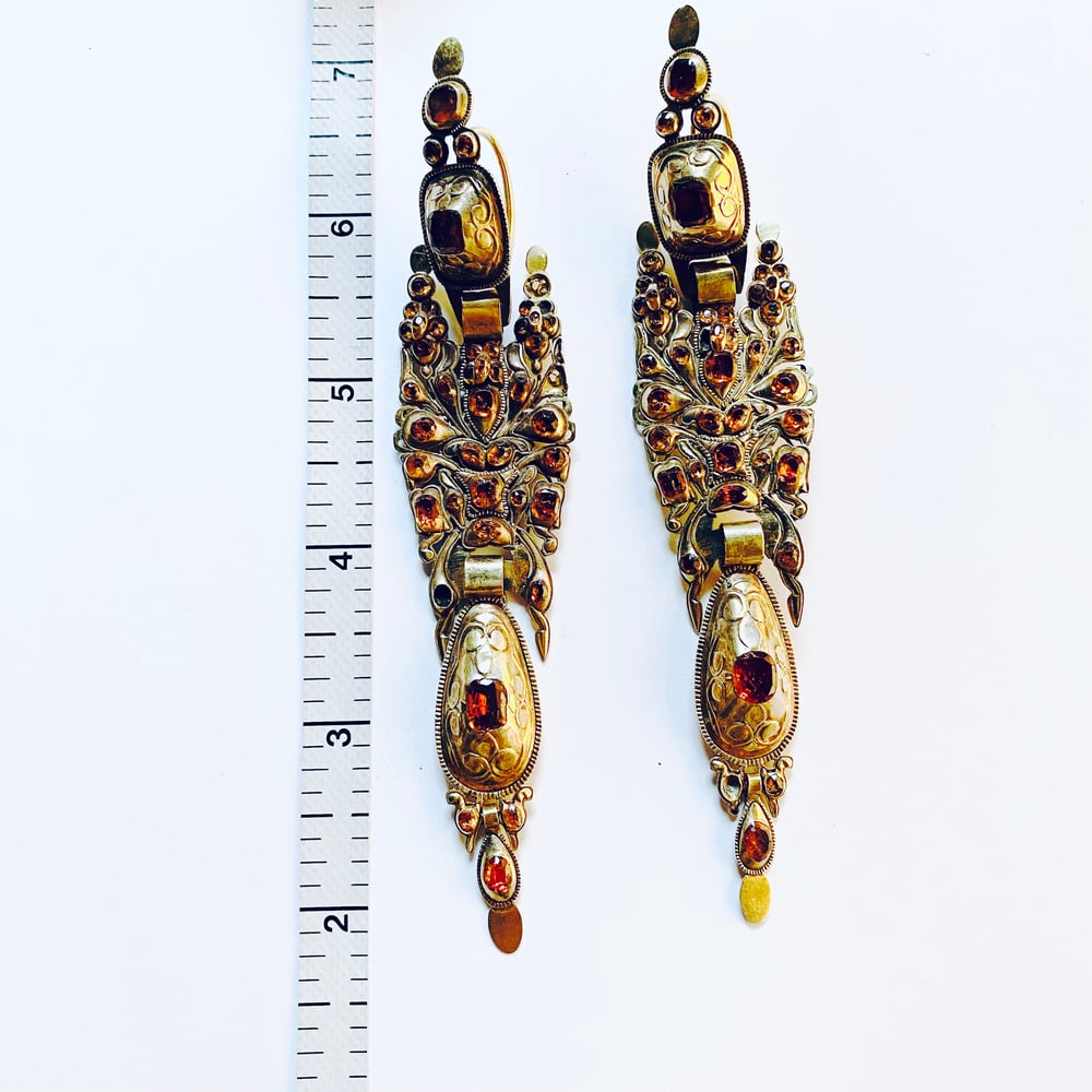 Image of HESSONITE  AND GOLD EARRINGS