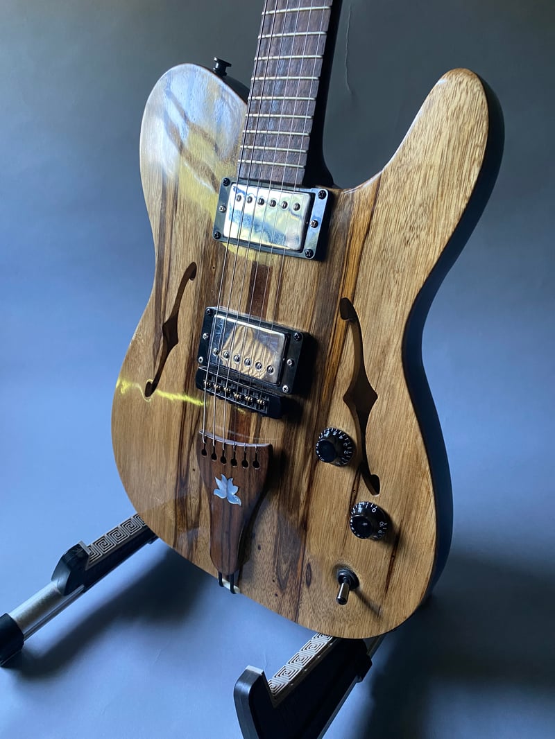 “RB-2” model | RVA Handmade Guitars