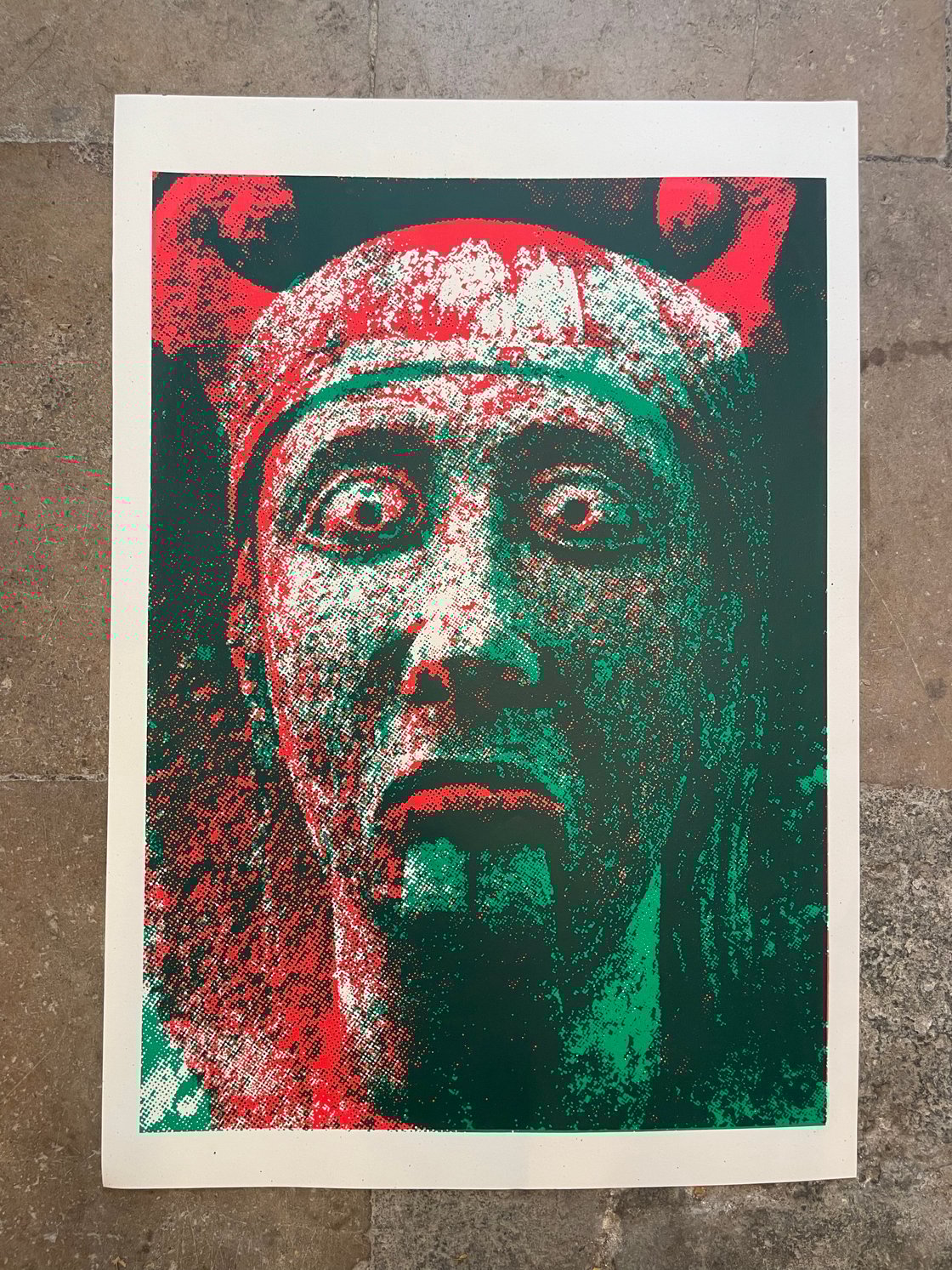 Image of 2 Figuras satíricas com orelhas de burro e língua de fora. (Igreja de Saint Michel, França)