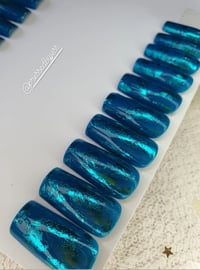 Image 2 of Medium T Square Foiled Turquoise Gel Press On Nail Set 