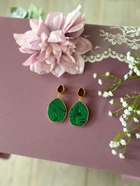Image 4 of Malachite Slices (Gold)