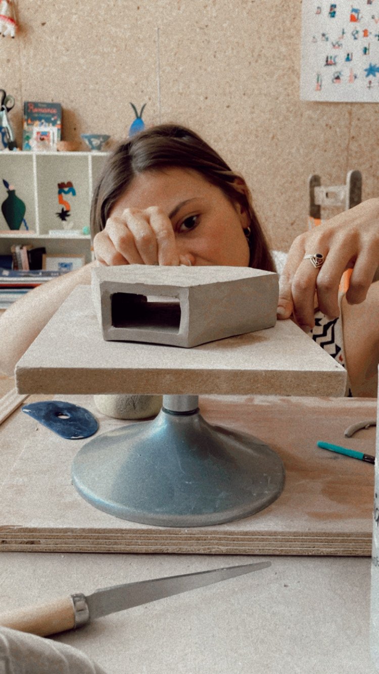 Stages d'initiation à la céramique - Modeler son vase à la plaque