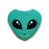 Image 1 of Alien Face - Heart Shaped Button/ Magnet