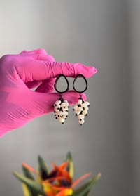 Image 4 of White Pearl Clusters (Black)