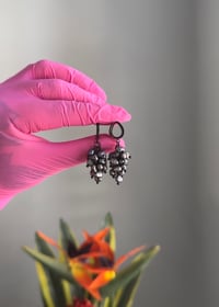 Image 5 of Black Pearl Clusters (Black)