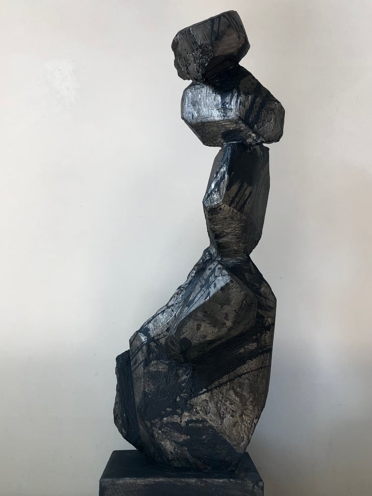 Image of abstract sculpture (dark silver)