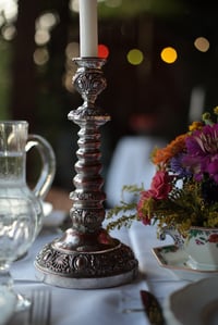 Image 4 of opulenter  Kerzenständer, einflammig, versilbert