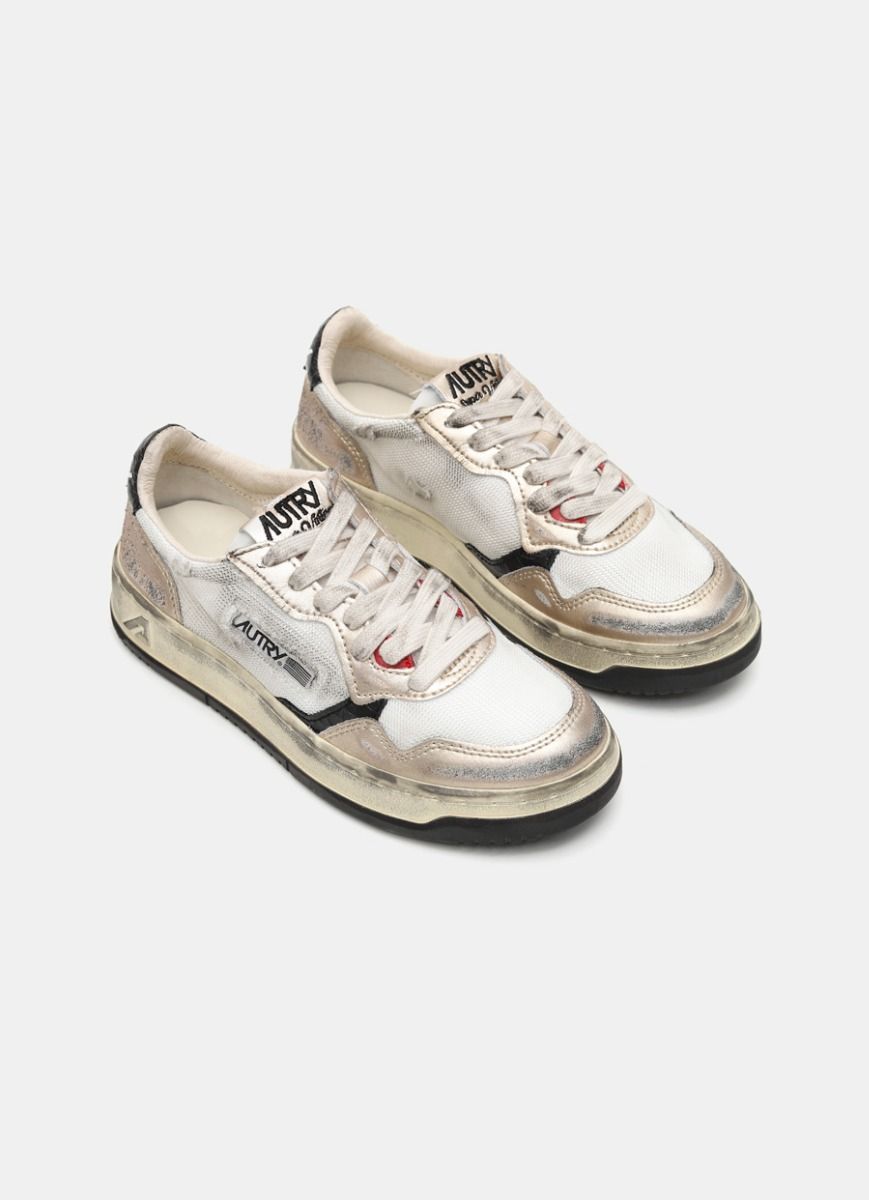 Image of AUTRY MEDALIST SUPER VINTAGE LOW SNEAKERS IN MESH AND SUEDE COLOR WHITE AND GOLD
