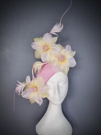 Image 1 of 'Coco' in soft pink and lemon