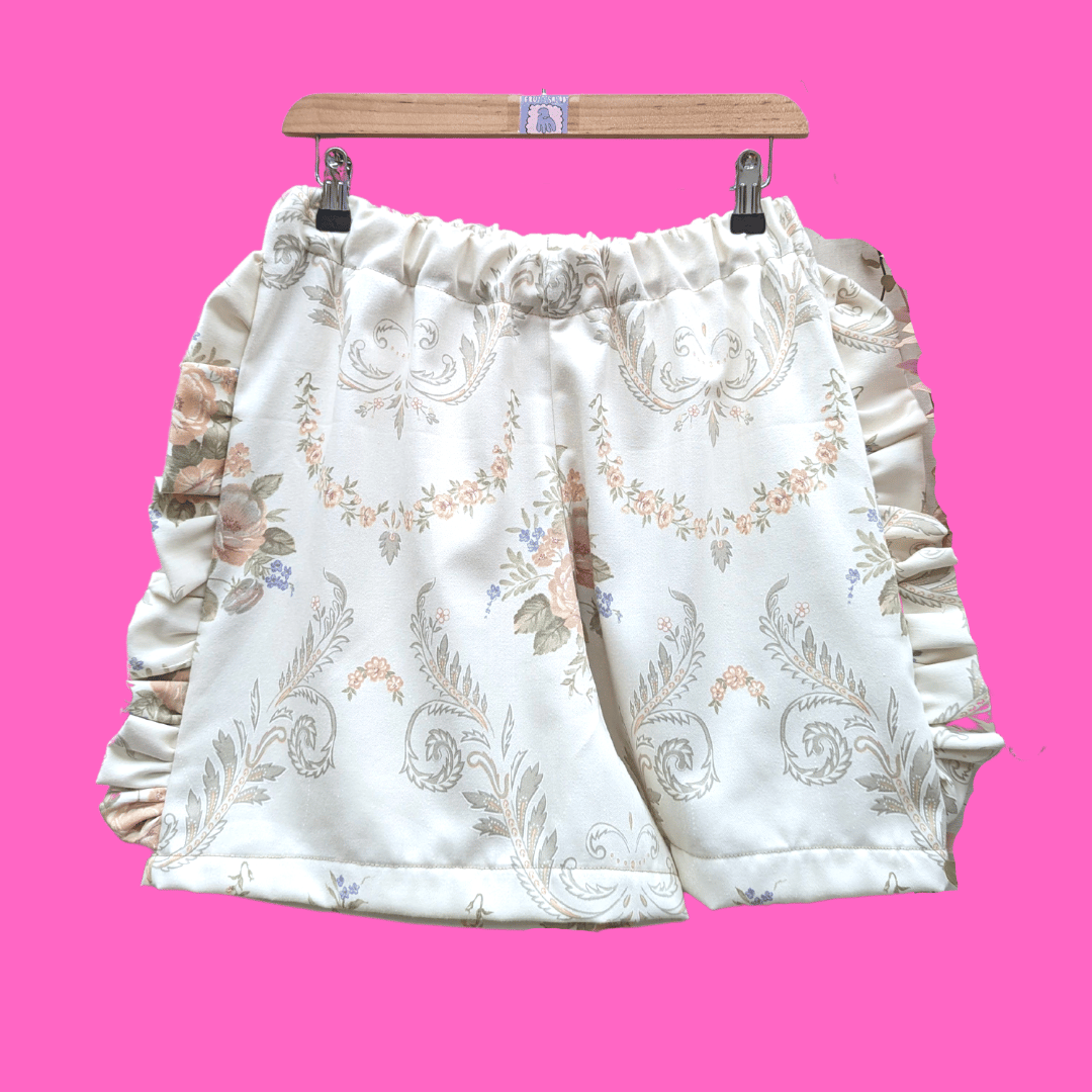 Image of Vintage Floral Frill Shorts - Sustainable