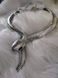 Image 1 of EXOTIC SILVER CHOKER SET