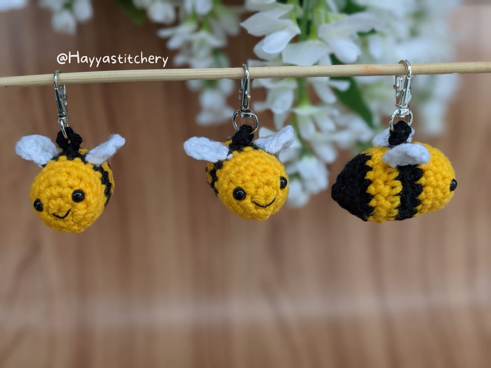 Image of Bee Keychain