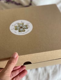 Image 8 of Box de Brocante « Sous le charme »