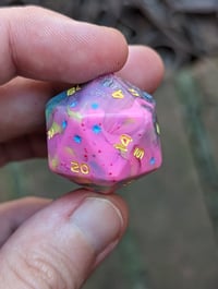 Image 2 of Nostalgic Sparkly Sworl Lucky Star 22mm D20 Single