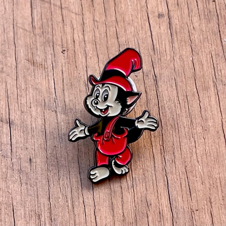 Hobo Wolf Pin