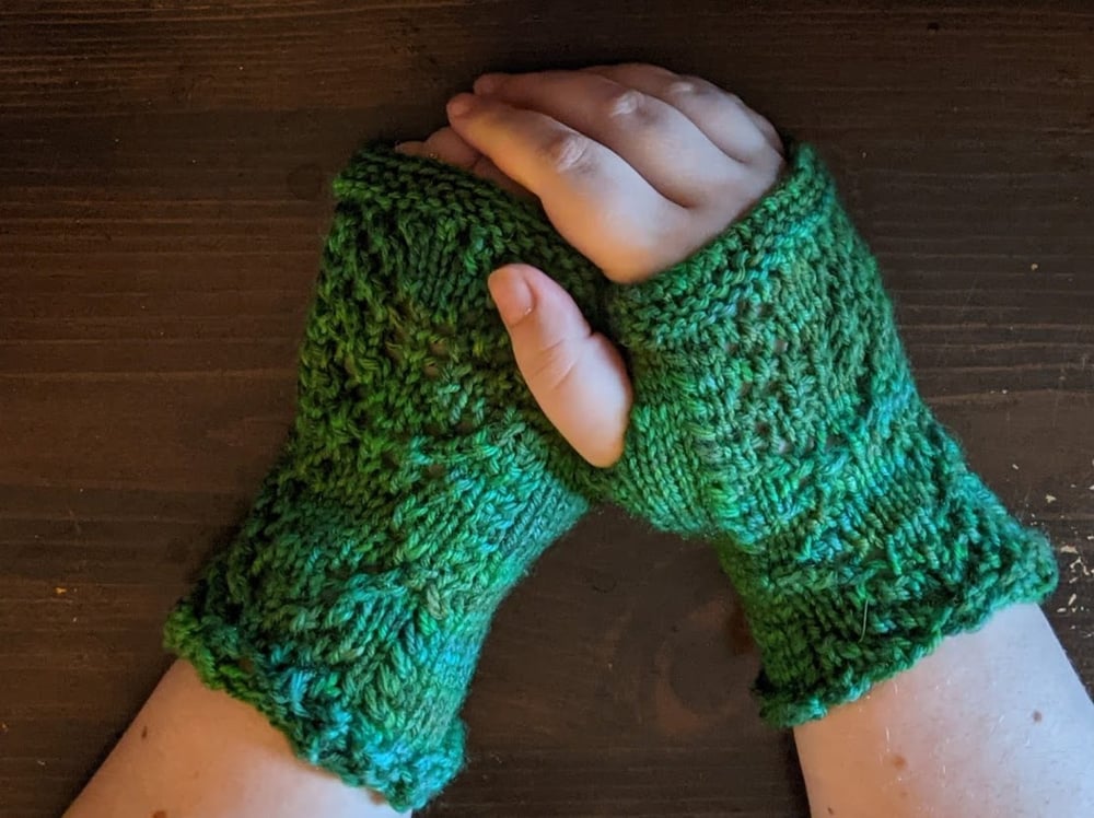 Image of Mori Gloves Pattern Kit