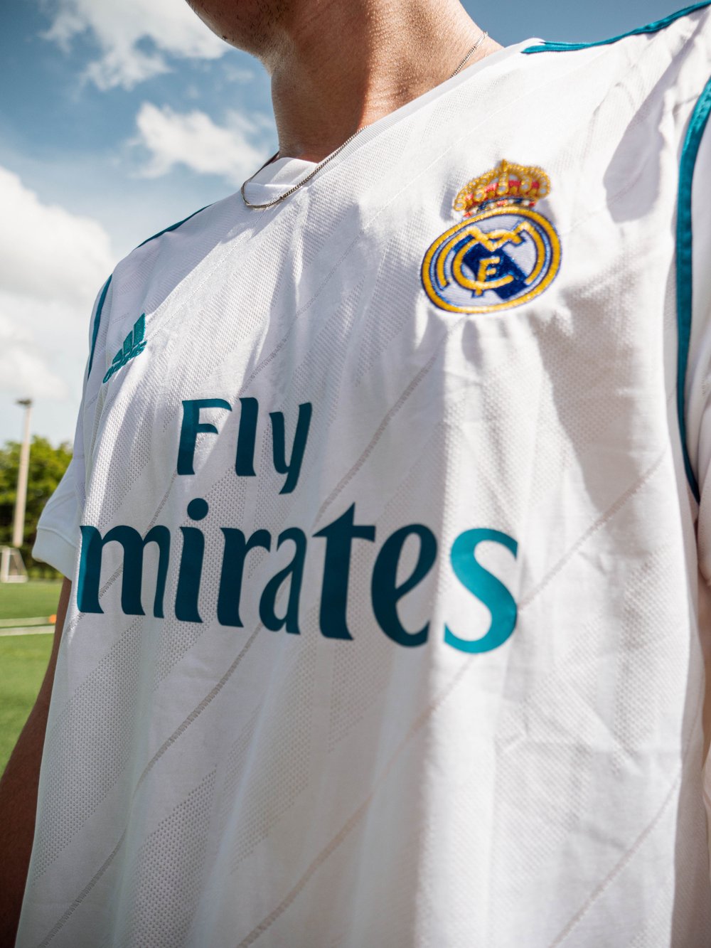 REAL MADRID 2017/2018 RETRO HOME KIT