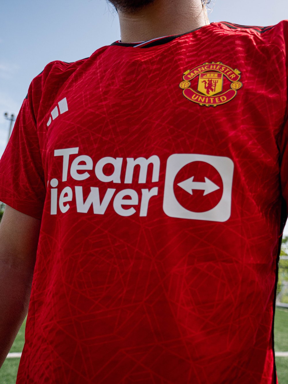 MANCHESTER UNITED 2023/24 HOME KIT