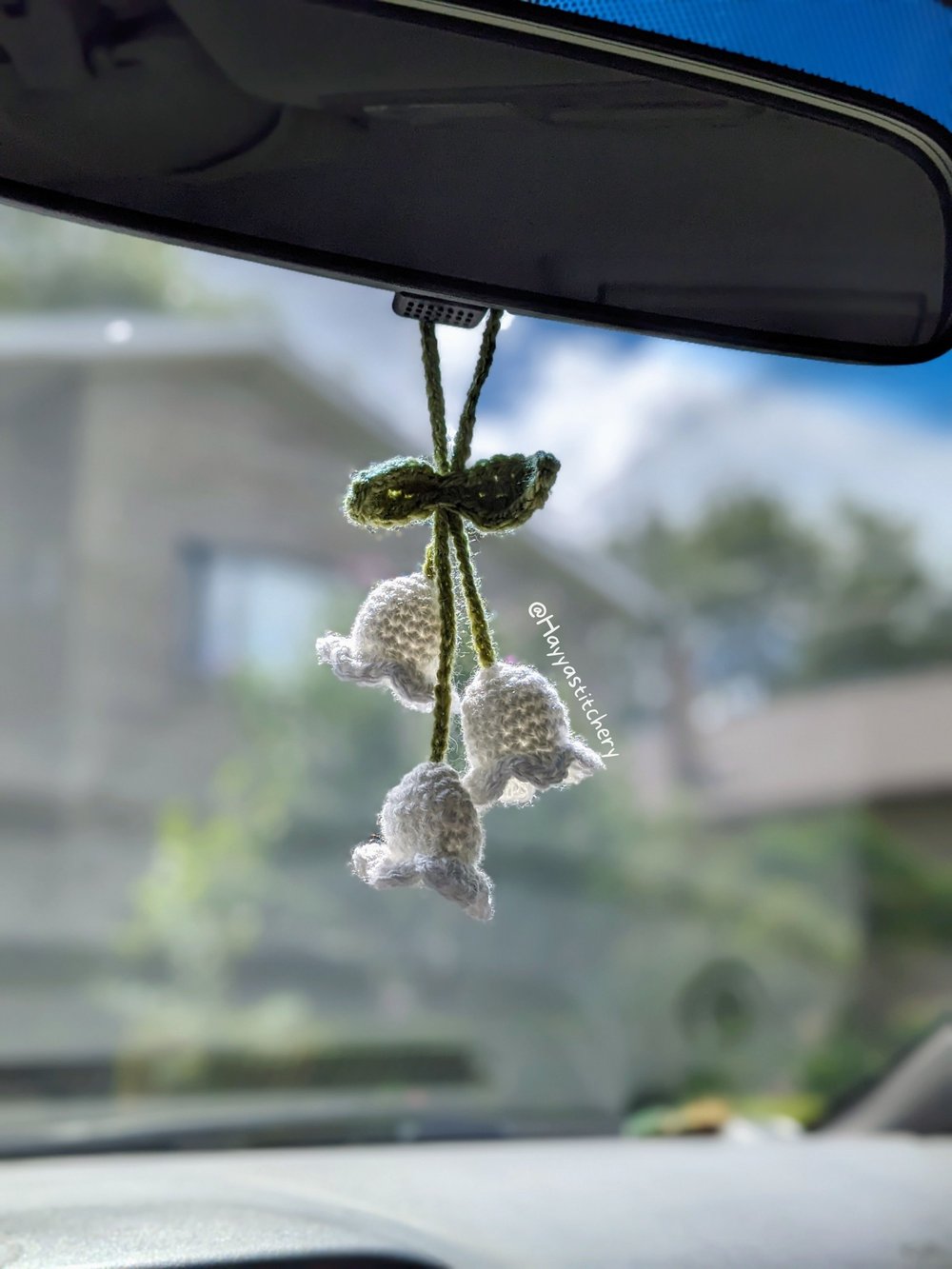 Image of Bell Flower ornament (3 cluster)