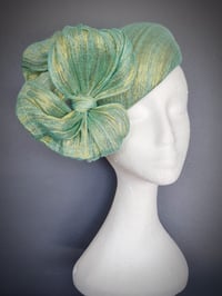 Image 3 of 'Charis' in spearmint and gold