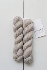 One of a kind (03) - Confetti tweed