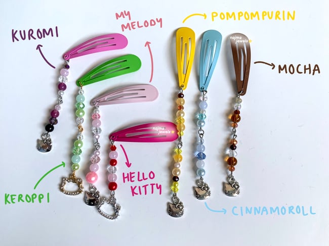 hello kitty hair clips ($10.35 USD)