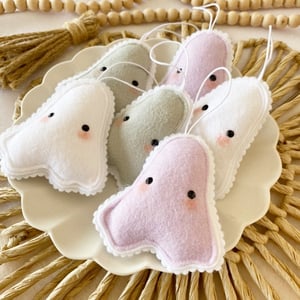 Image of Mini Ghosts